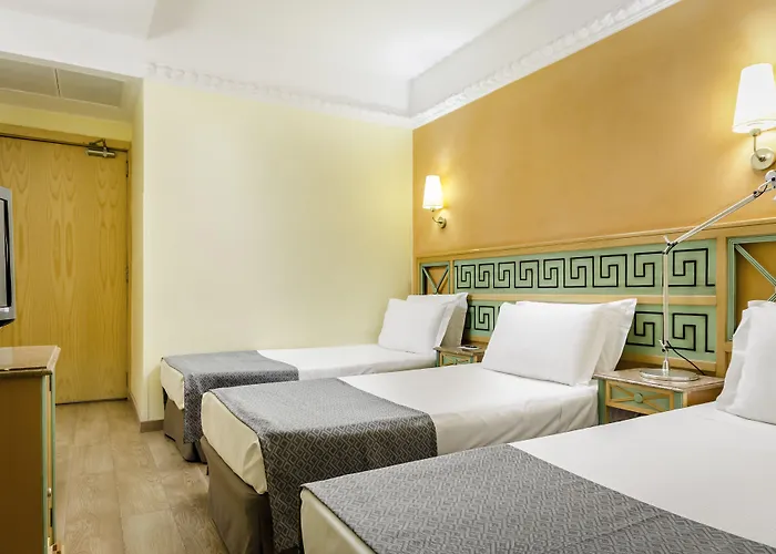 Отель Exe Domus Aurea 3*